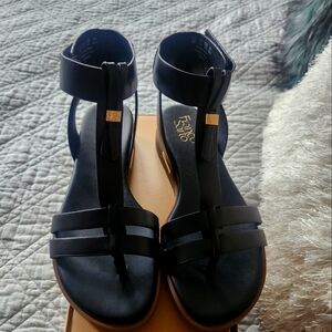 New Franco Sarto sandals. Size 8